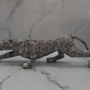 Adorno Puma Ng Con Blanco Caminando.