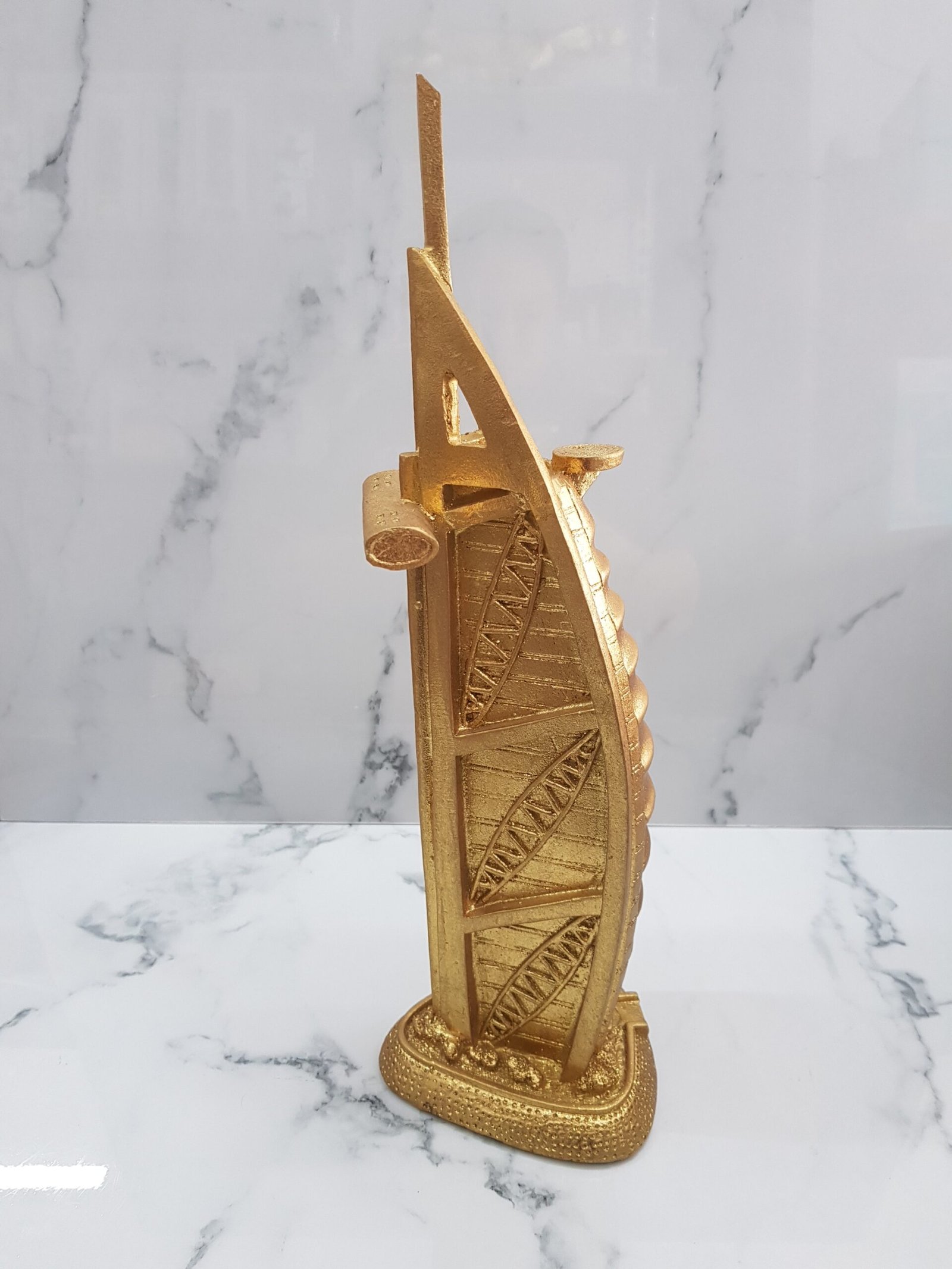 Adorno Dubái Dorado. - Imagen 2