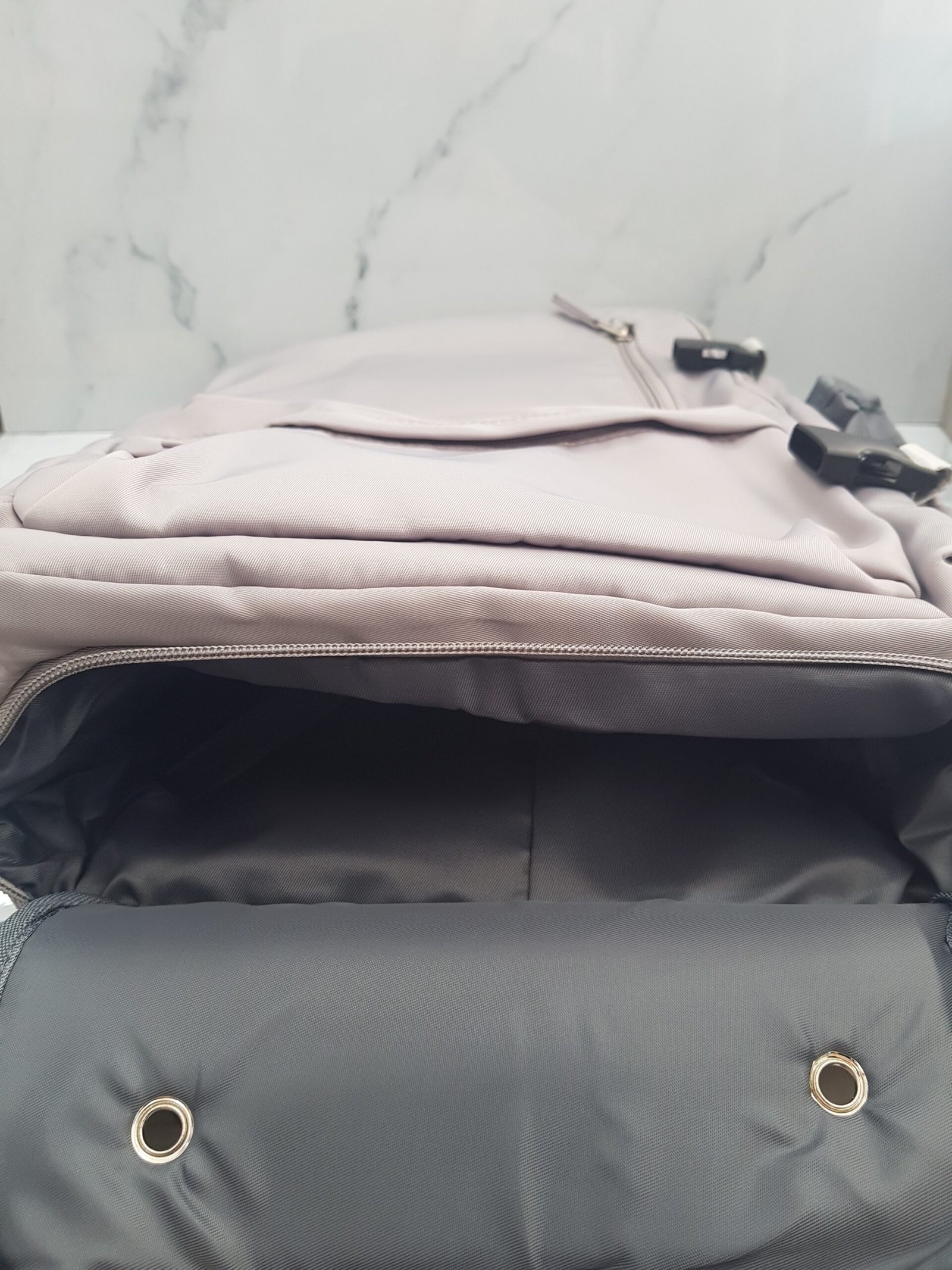 Maletín Para Viaje De Mano. - Imagen 5