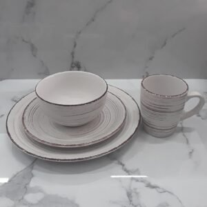 Juego De Vajilla  Blanca Con Café. 16 Piezas