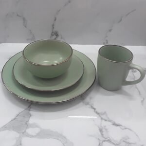Juego Vajilla De Porcela Verde Menta Bordes Dorado.