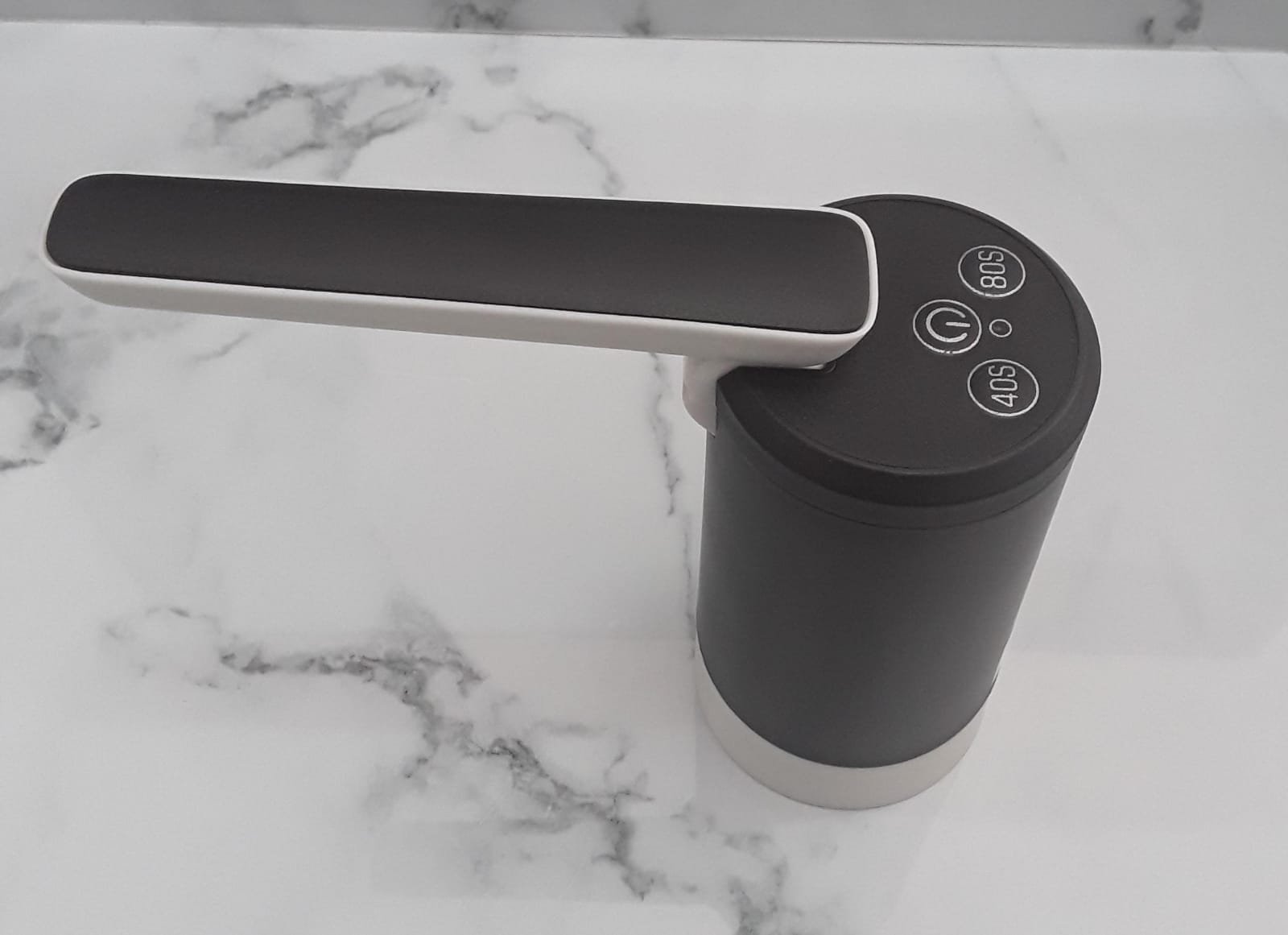 Dispensador De Agua Eléctrico Sencillo.