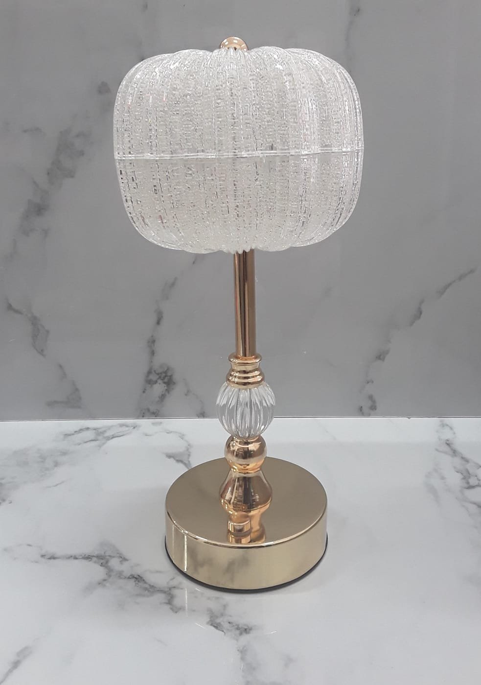 Lampara Elegante De Mesa. La072