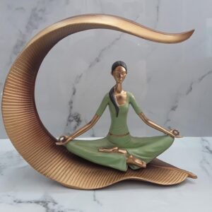 Adorno Mujer Haciendo Yoga.