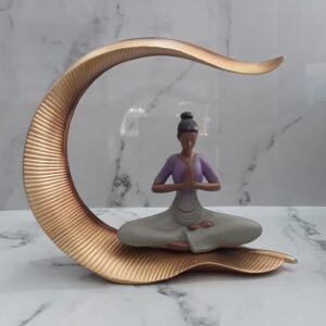 Adorno Mujer Meditando.