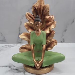 Adorno Mujer Haciendo Yoga.